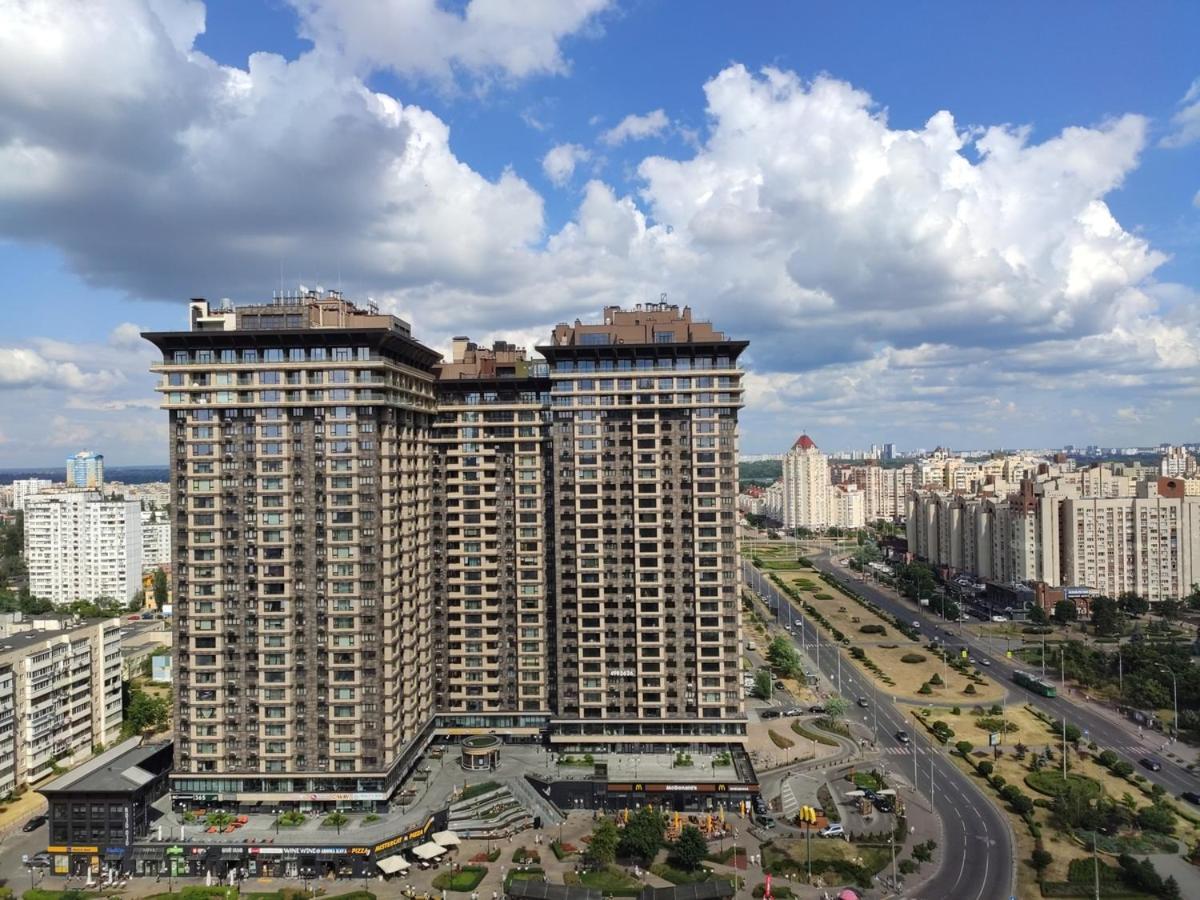 Дизайнерская квартира на Оболони в новом доме ЖК Smart Plaza Obolon Київ Екстер'єр фото