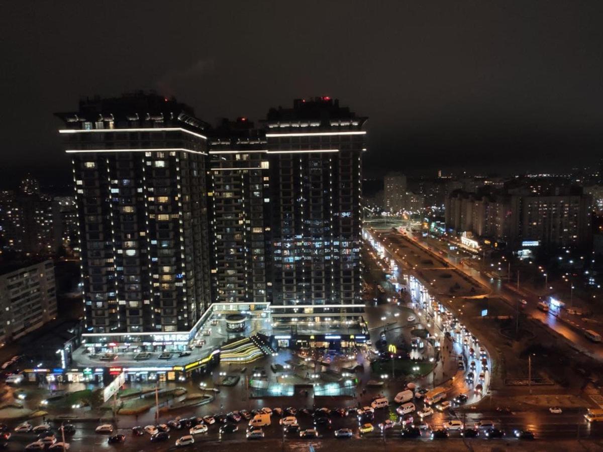 Дизайнерская квартира на Оболони в новом доме ЖК Smart Plaza Obolon Київ Екстер'єр фото