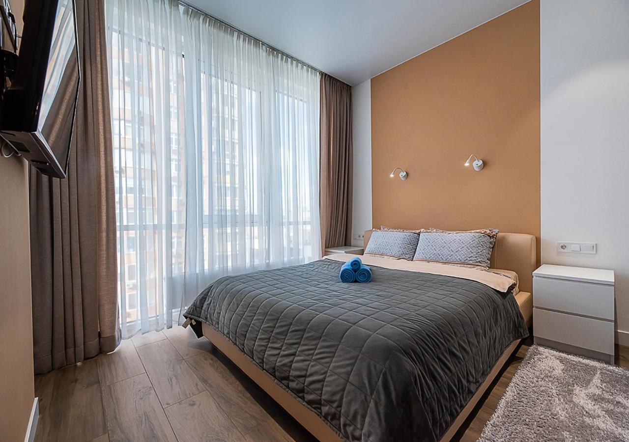 Дизайнерская квартира на Оболони в новом доме ЖК Smart Plaza Obolon Київ Екстер'єр фото