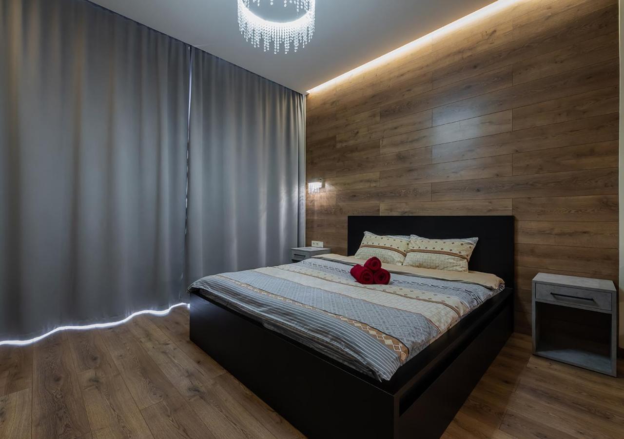 Дизайнерская квартира на Оболони в новом доме ЖК Smart Plaza Obolon Київ Екстер'єр фото
